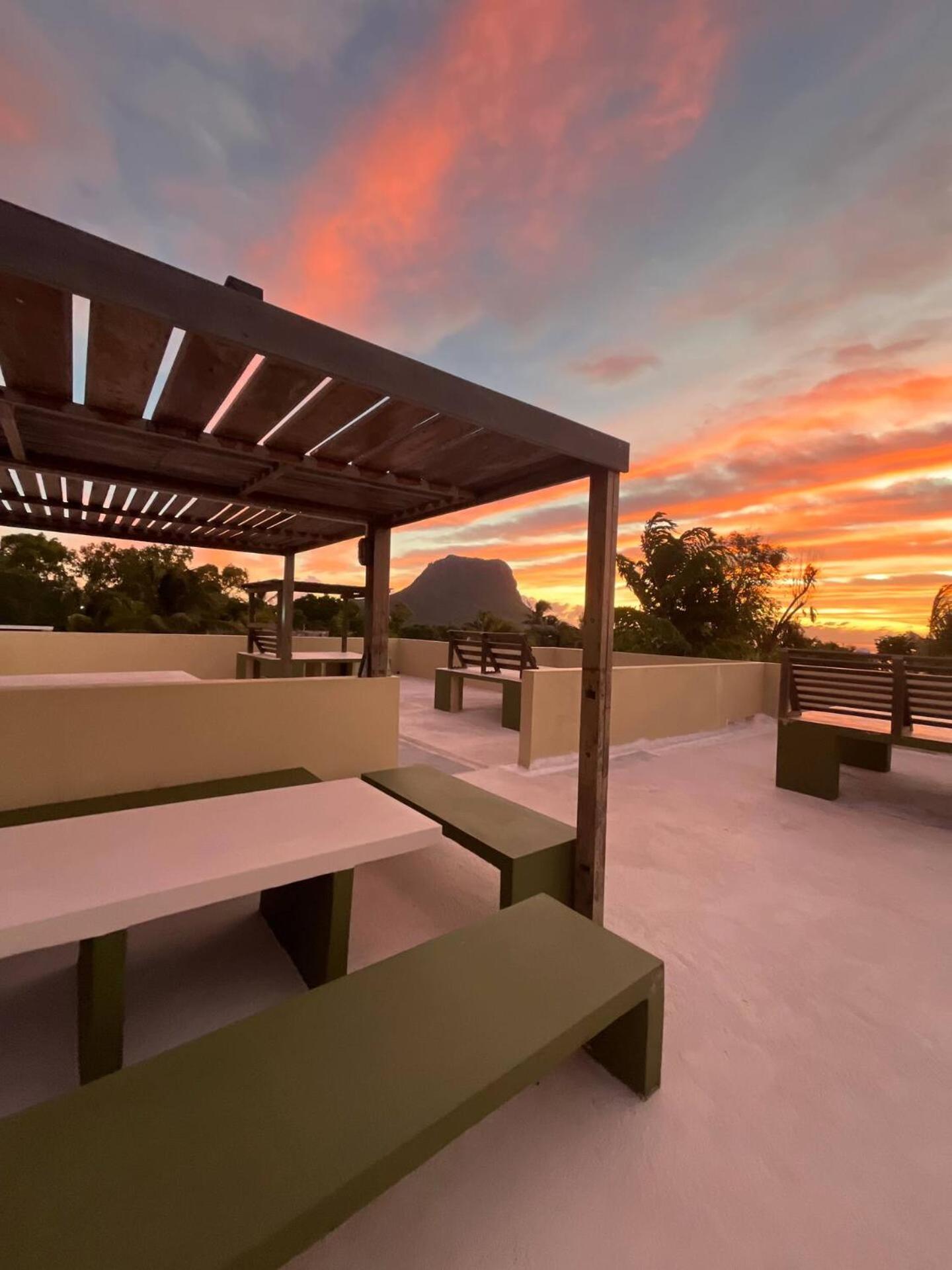 Loukaz -Entire Rental Units W Panoramic Rooftop Coteau Raffin Εξωτερικό φωτογραφία