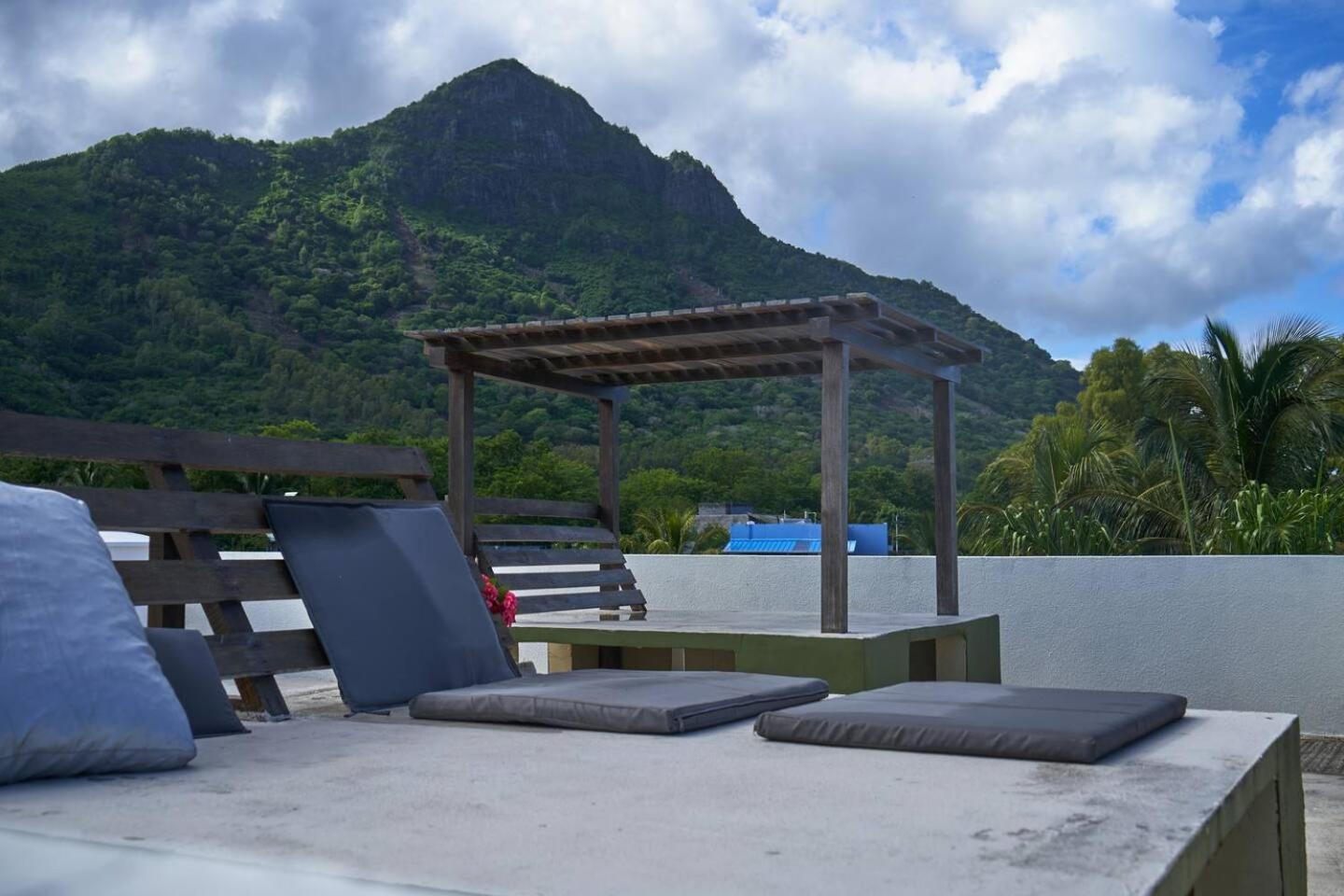 Loukaz -Entire Rental Units W Panoramic Rooftop Coteau Raffin Εξωτερικό φωτογραφία